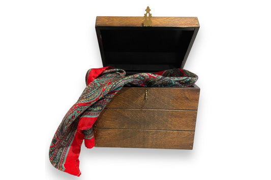 Vintage (1970s)  BRAND NEW Ickle Pickle Treasure Chest